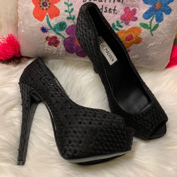 Steve Madden Redcarpt Satin Black Rhinestones - Picture 7 of 16